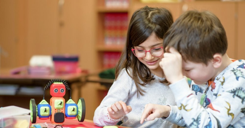 Pokročilé senzory a konektivita